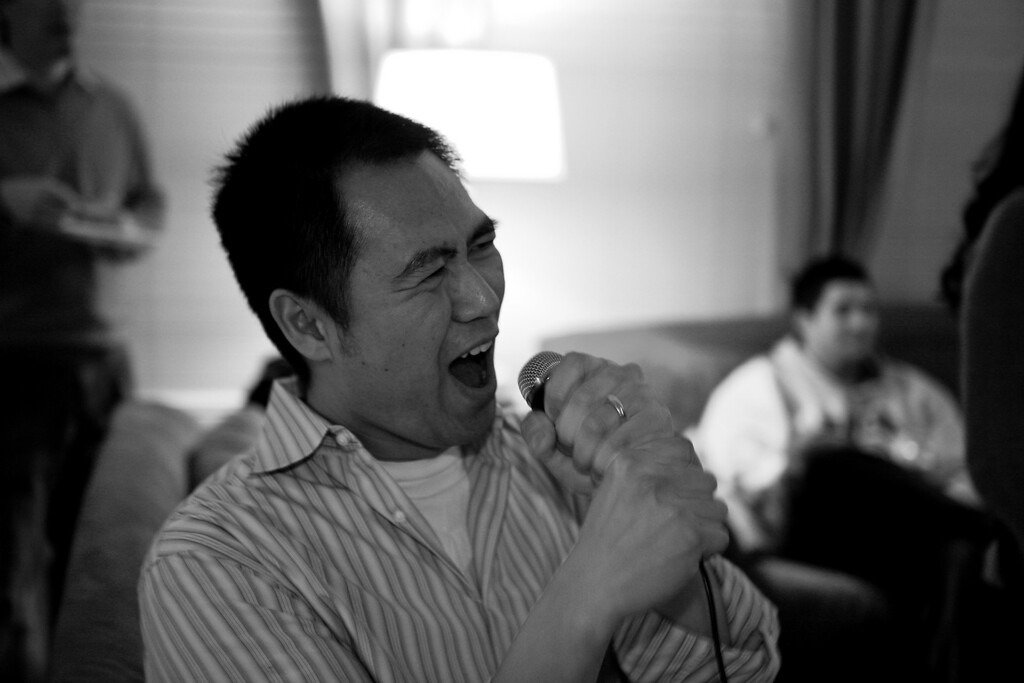 IMAGE: http://mrigsby.smugmug.com/Friends/Vals-B-Day/IMG1729-1/281802631_daEoo-XL.jpg